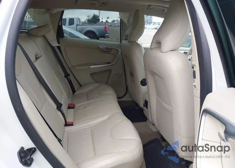 2010 Volvo Xc60 3.2 from USA, damaged, VIN YV4960DL9A2105410